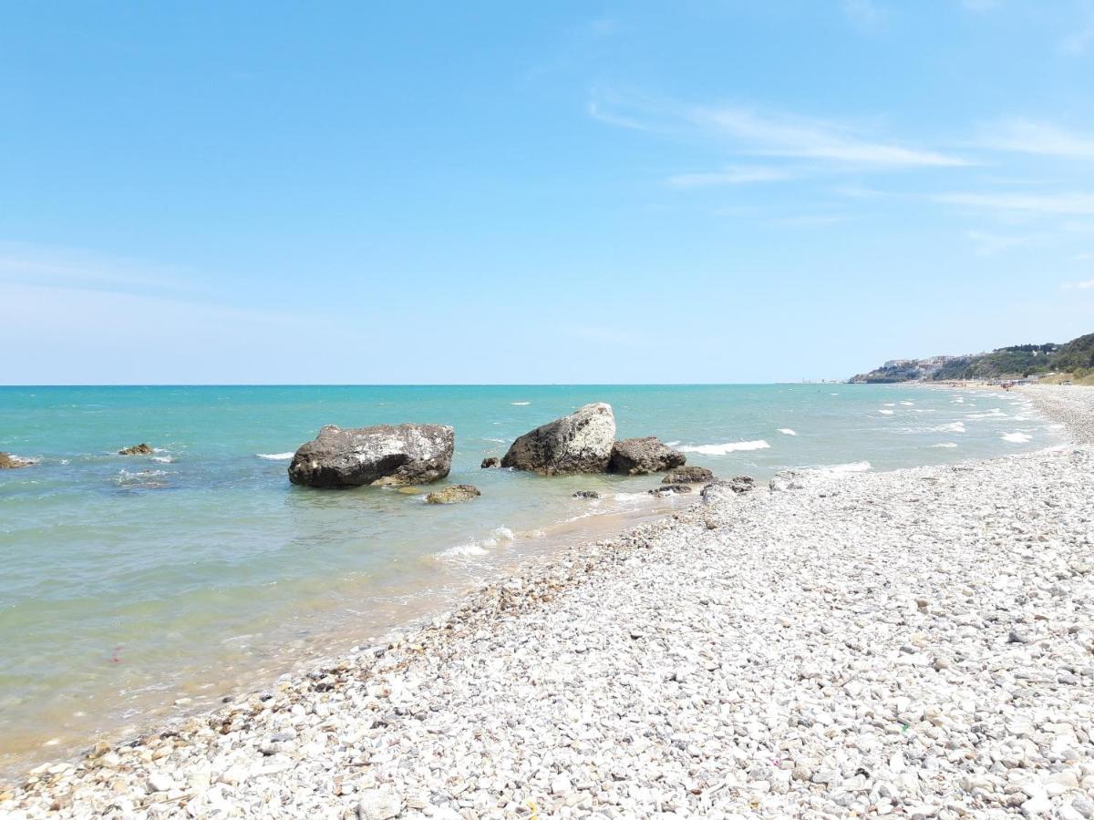 Appartamenti Le Dune Foce Varano Bagian luar foto